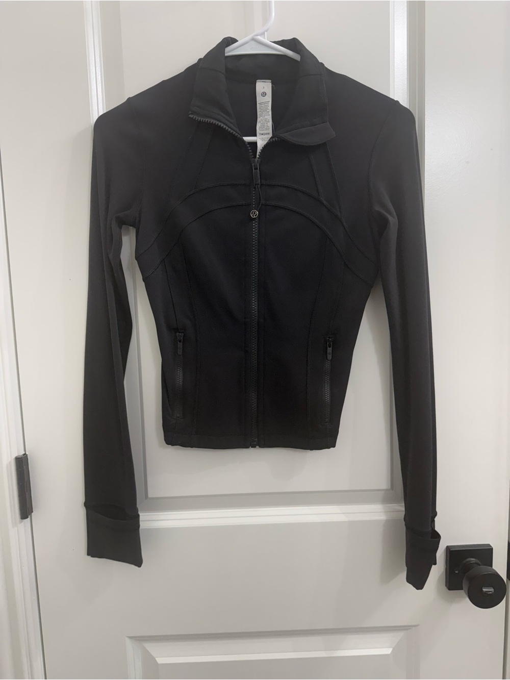 LULULEMON cropped define jacket!!! Size 2!!